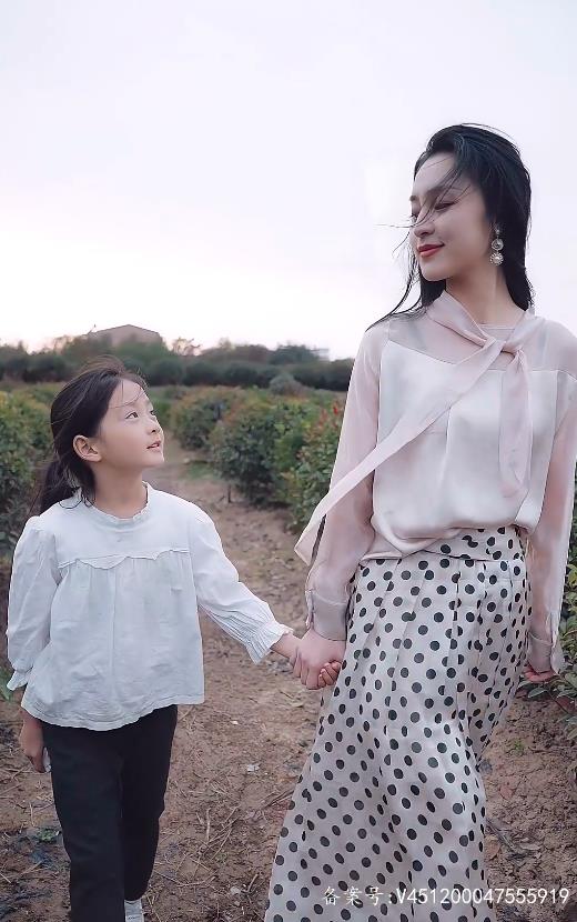 电影：不装了，我真是女总裁